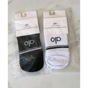 ALO Yoga Black and White Athletic Socks